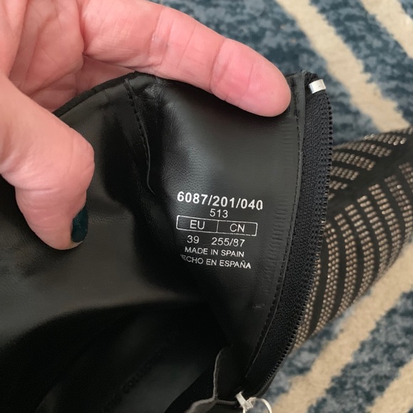 Worn twice no tags Zara Black Leather Boot I used them twice like new , not new - Picture 7 of 7